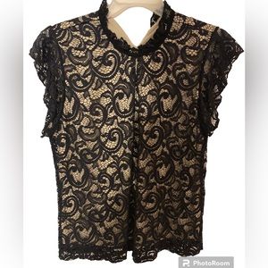 Beautiful lace short sleeve blouse